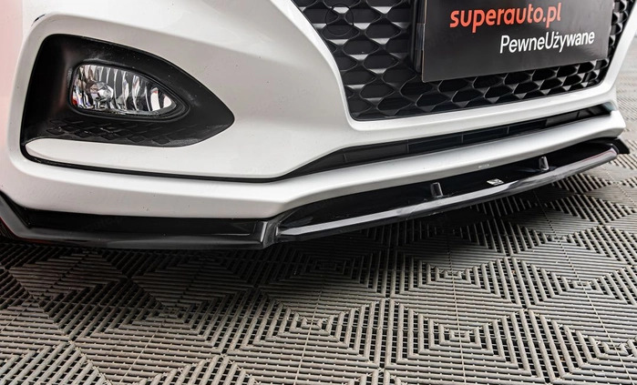 Hyundai i20 cena 53900 przebieg: 64187, rok produkcji 2019 z Staszów małe 277